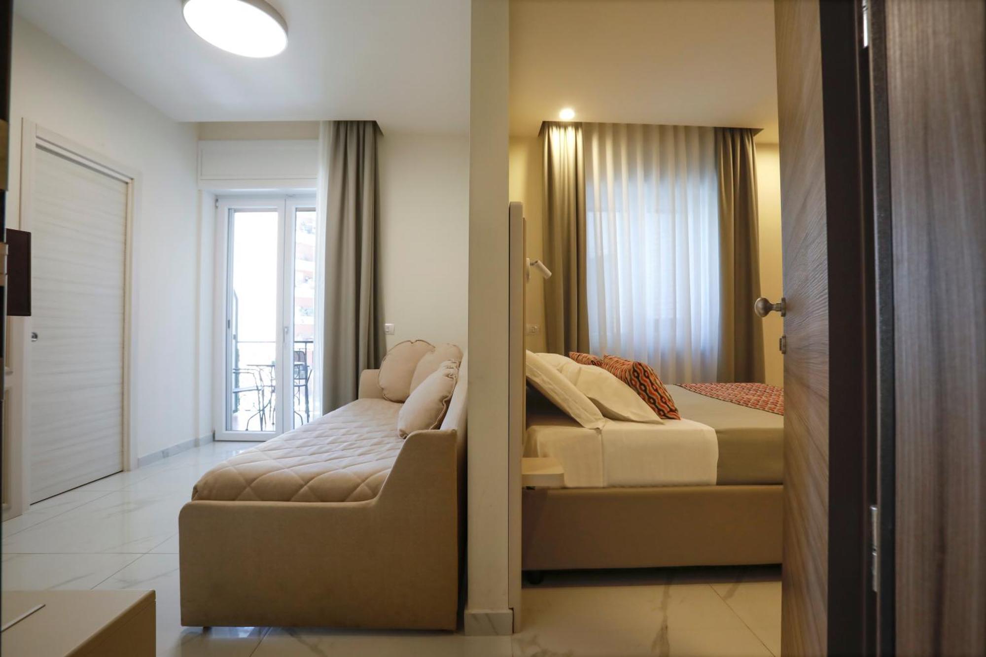 Vomero High Hotel Neapel Zimmer foto